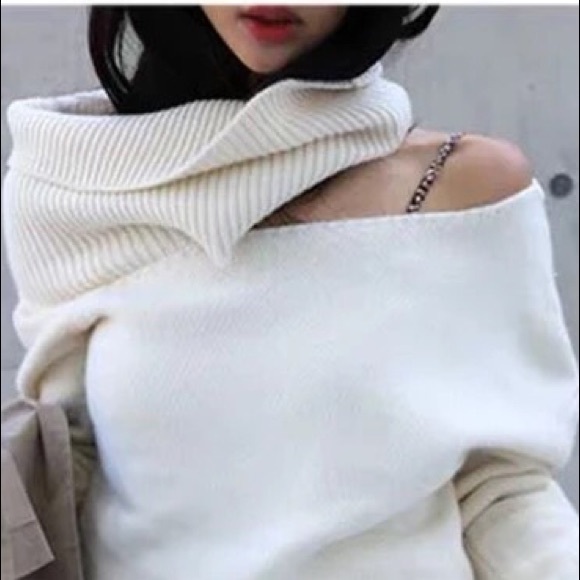 Monrow Lux Large Shawl Collar Off Shoulder Sweater - Picture 4 of 5